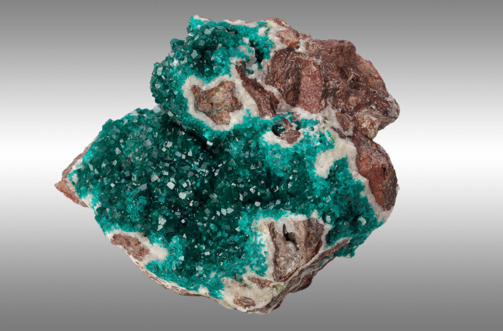 Mineral mit smaragdgrüner Färbung.